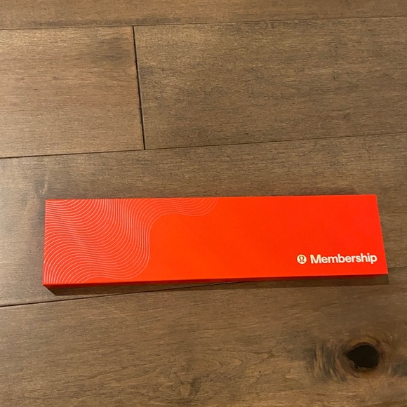 NEW Exclusive Lululemon Red Never Lost Keychain Strap - Picture 5 of 6